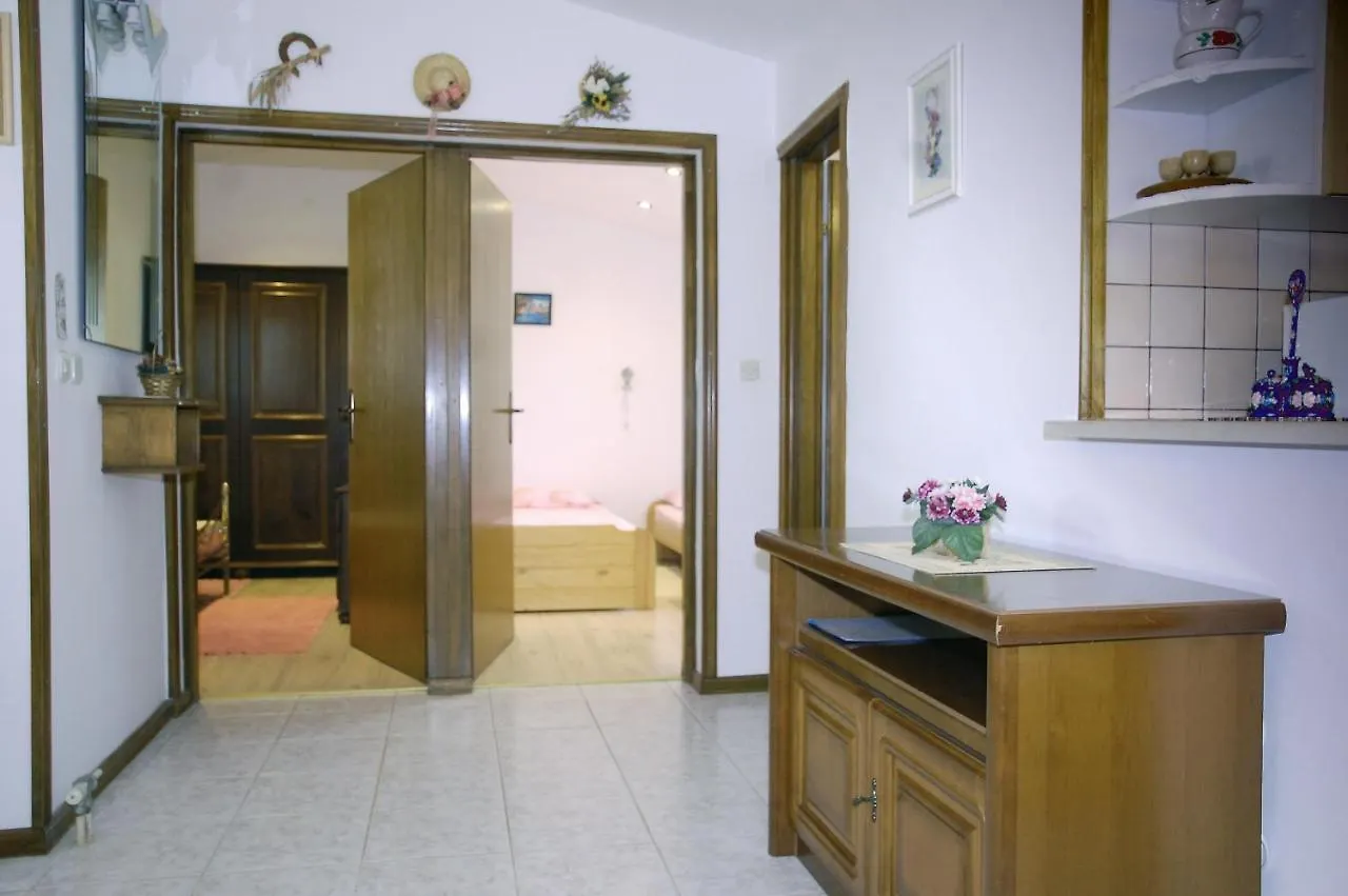 Apartment Olive Medulin